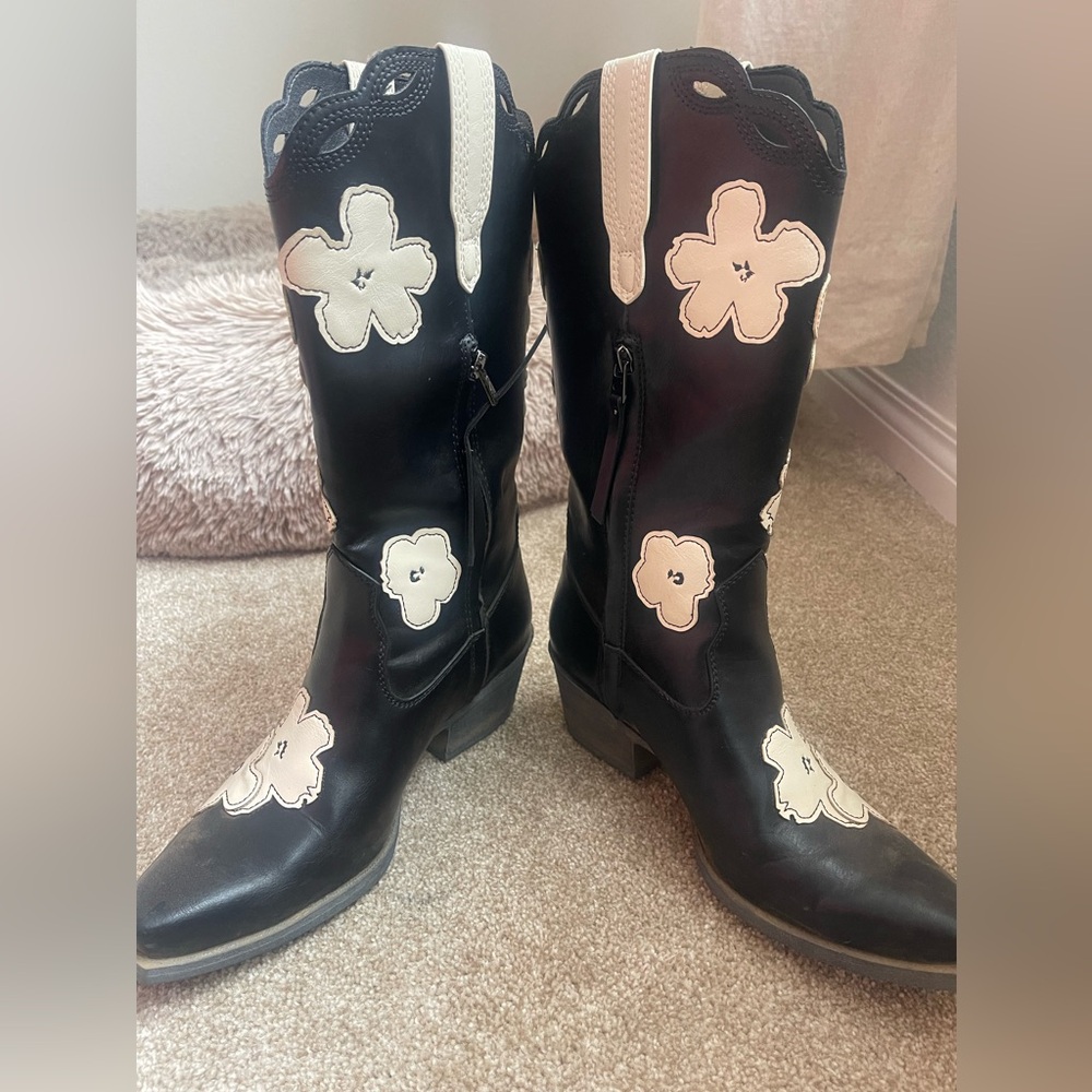 Flower Black and White Circus Sam Edelman Cowboy Boots Coachella/ StageCoach